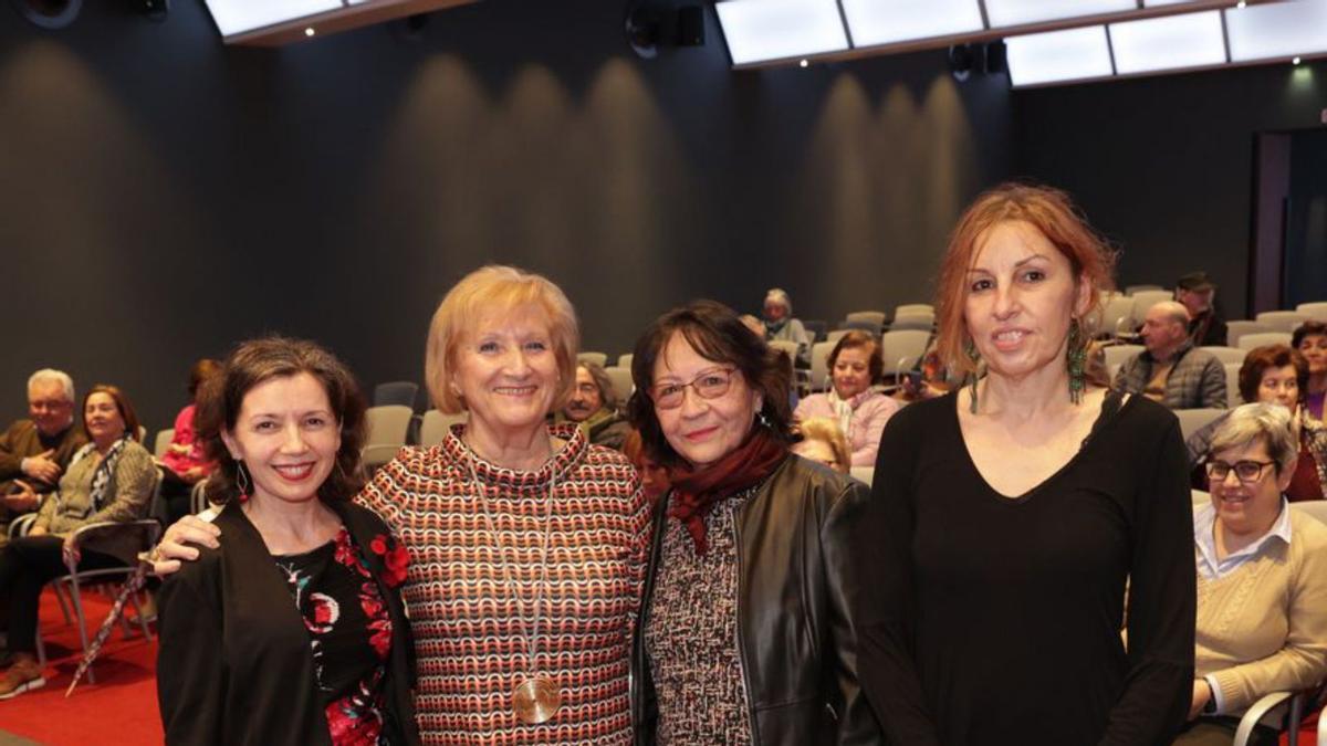 Marisa Lpez Daz, Carmen Snchez, Carmen Yez y Virginia Gil Torrijos